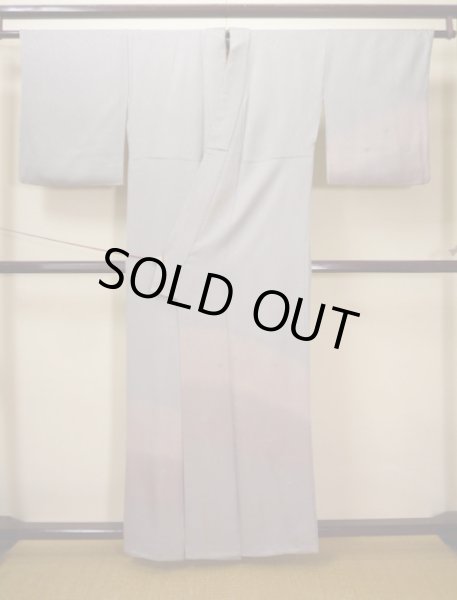 画像3: H0317H 訪問着 女性用着物  シルク(正絹)  薄い グレー(灰色), 花 【中古】 【USED】 【リサイクル】 ★★☆☆☆ (3)