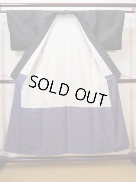 画像2: H0511E 紬 女性用着物  シルク(正絹)   黒, 十字 【中古】 【USED】 【リサイクル】 ★★★★☆ (2)