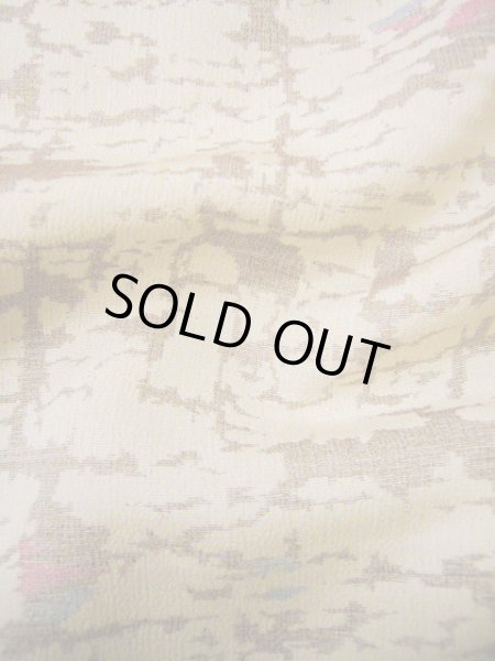 画像9: H0714Q 織 女性用着物  シルク(正絹)  薄い ベージュ, 抽象的模様 【中古】 【USED】 【リサイクル】 ★★☆☆☆ (9)