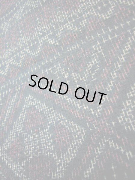 画像8: H0728O 紬 女性用着物  シルク（正絹） スモーキーな 緑がかった 黒, 幾何学模様 【中古】 【USED】 【リサイクル】 ★★★☆☆ (8)