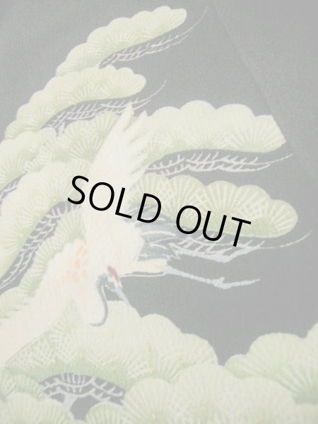 画像9: H0929J 留袖 女性用着物 家紋:唐花 シルク(正絹)   黒, ぼたん 【中古】 【USED】 【リサイクル】 ★★★☆☆ (9)