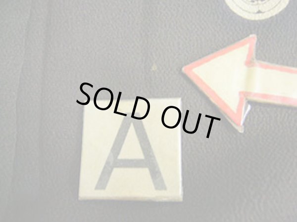 画像11: H0929J 留袖 女性用着物 家紋:唐花 シルク(正絹)   黒, ぼたん 【中古】 【USED】 【リサイクル】 ★★★☆☆ (11)