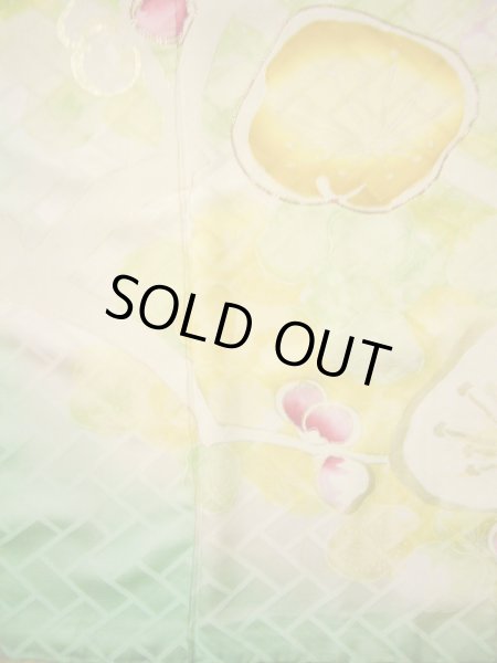 画像7: H1025D 振袖 女性用着物  シルク（正絹）  薄い イエロー（黄色）, 梅 淡い【中古】 【USED】 【リサイクル】 ★★☆☆☆ (7)