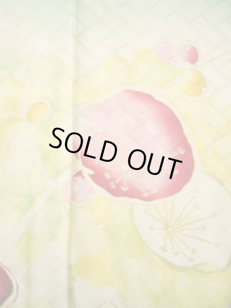 画像9: H1025D 振袖 女性用着物  シルク（正絹）  薄い イエロー（黄色）, 梅 淡い【中古】 【USED】 【リサイクル】 ★★☆☆☆ (9)