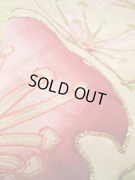 画像12: H1025D 振袖 女性用着物  シルク（正絹）  薄い イエロー（黄色）, 梅 淡い【中古】 【USED】 【リサイクル】 ★★☆☆☆ (12)