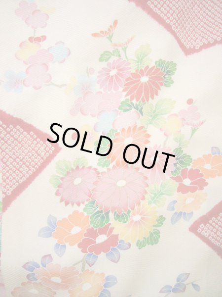 画像5: H1025N 振袖 女性用着物  シルク(正絹)  シャイニーな オフ ホワイト, ぼたん 【中古】 【USED】 【リサイクル】 ★★★☆☆ (5)