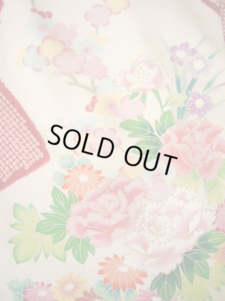 画像6: H1025N 振袖 女性用着物  シルク(正絹)  シャイニーな オフ ホワイト, ぼたん 【中古】 【USED】 【リサイクル】 ★★★☆☆ (6)