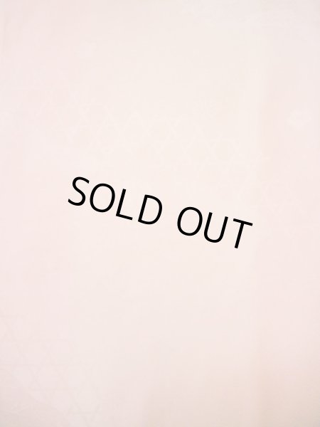 画像3: H1117D じゅばん 女性用着物 振袖用 シルク(正絹) シャイニーな 淡い ピンク, 菊 【中古】 【USED】 【リサイクル】 ★★★★☆ (3)