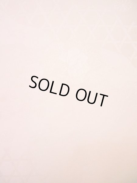 画像6: H1117D じゅばん 女性用着物 振袖用 シルク(正絹) シャイニーな 淡い ピンク, 菊 【中古】 【USED】 【リサイクル】 ★★★★☆ (6)