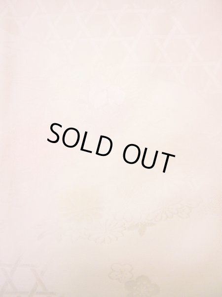 画像9: H1117D じゅばん 女性用着物 振袖用 シルク(正絹) シャイニーな 淡い ピンク, 菊 【中古】 【USED】 【リサイクル】 ★★★★☆ (9)