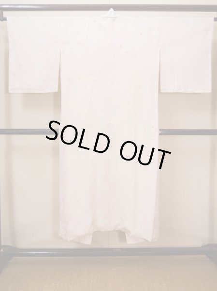 画像2: H1117P じゅばん 女性用着物 半衿付き シルク（正絹） シャイニーな 淡い ピンク, 花 【中古】 【USED】 【リサイクル】 ★★★★☆ (2)