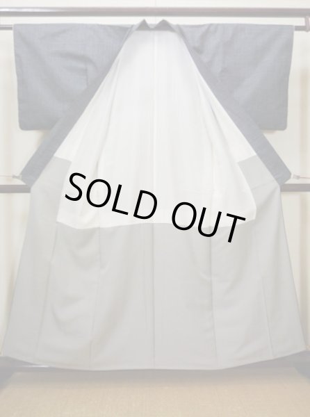 画像2: H1201F 大島紬 女性用着物  シルク(正絹)   ネイビー(紺), 小さな点々 【中古】 【USED】 【リサイクル】 ★★☆☆☆ (2)