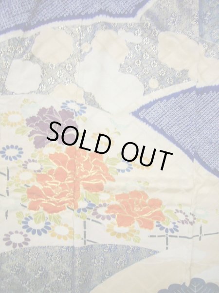 画像5: I0107L 振袖 女性用着物  シルク（正絹）   青, 花 シャイニーな【中古】 【USED】 【リサイクル】 ★★★★☆ (5)