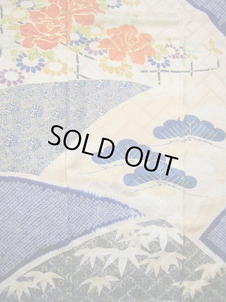 画像6: I0107L 振袖 女性用着物  シルク（正絹）   青, 花 シャイニーな【中古】 【USED】 【リサイクル】 ★★★★☆ (6)