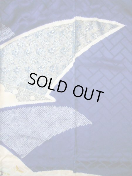 画像7: I0107L 振袖 女性用着物  シルク（正絹）   青, 花 シャイニーな【中古】 【USED】 【リサイクル】 ★★★★☆ (7)