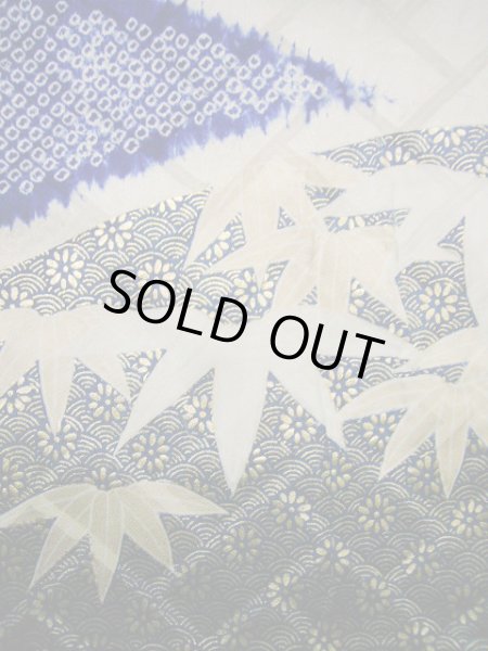 画像16: I0107L 振袖 女性用着物  シルク（正絹）   青, 花 シャイニーな【中古】 【USED】 【リサイクル】 ★★★★☆ (16)