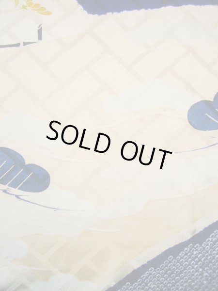 画像17: I0107L 振袖 女性用着物  シルク（正絹）   青, 花 シャイニーな【中古】 【USED】 【リサイクル】 ★★★★☆ (17)