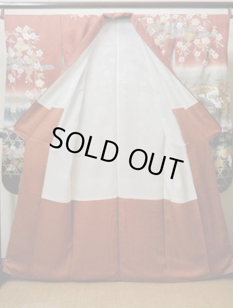 画像4: I0207A 振袖 女性用着物  シルク（正絹）  赤みのある ブラウン（茶色）, 桜 【中古】 【USED】 【リサイクル】 ★★★★☆ (4)