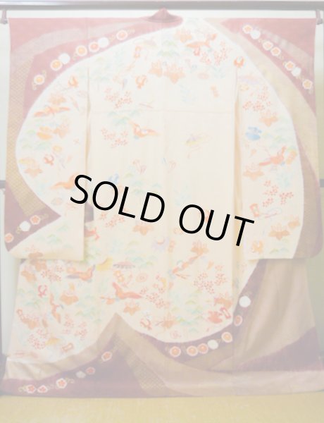 画像2: I0207H 振袖 女性用着物 取方小袖小宝 シルク（正絹）  淡い ピンク, 宝づくし 茶色がかった【中古】 【USED】 【リサイクル】 ★★★★☆ (2)