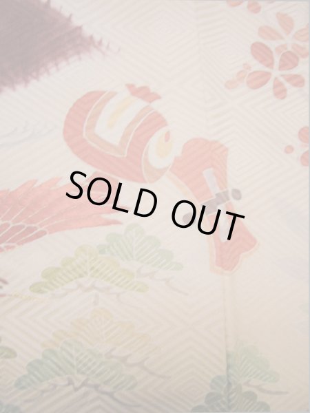 画像13: I0207H 振袖 女性用着物 取方小袖小宝 シルク（正絹）  淡い ピンク, 宝づくし 茶色がかった【中古】 【USED】 【リサイクル】 ★★★★☆ (13)