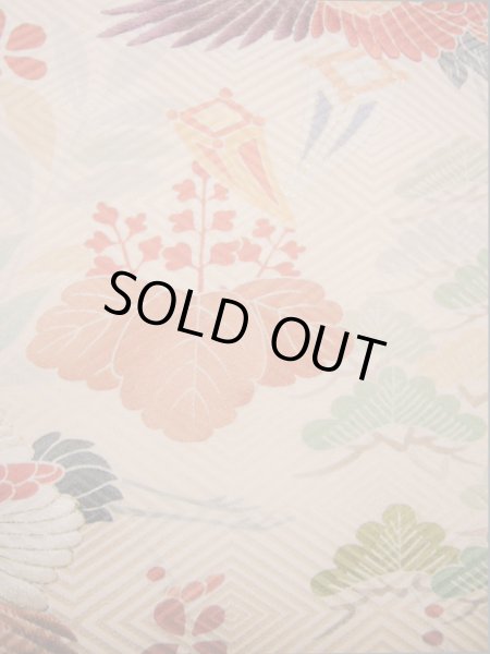 画像16: I0207H 振袖 女性用着物 取方小袖小宝 シルク（正絹）  淡い ピンク, 宝づくし 茶色がかった【中古】 【USED】 【リサイクル】 ★★★★☆ (16)