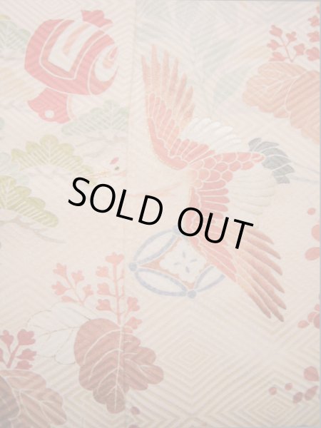 画像17: I0207H 振袖 女性用着物 取方小袖小宝 シルク（正絹）  淡い ピンク, 宝づくし 茶色がかった【中古】 【USED】 【リサイクル】 ★★★★☆ (17)