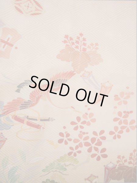 画像28: I0207H 振袖 女性用着物 取方小袖小宝 シルク（正絹）  淡い ピンク, 宝づくし 茶色がかった【中古】 【USED】 【リサイクル】 ★★★★☆ (28)