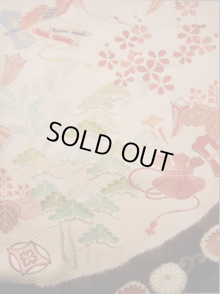 画像29: I0207H 振袖 女性用着物 取方小袖小宝 シルク（正絹）  淡い ピンク, 宝づくし 茶色がかった【中古】 【USED】 【リサイクル】 ★★★★☆ (29)