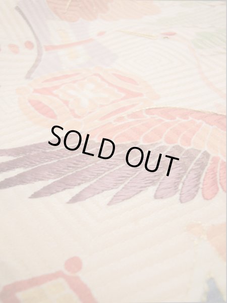 画像38: I0207H 振袖 女性用着物 取方小袖小宝 シルク（正絹）  淡い ピンク, 宝づくし 茶色がかった【中古】 【USED】 【リサイクル】 ★★★★☆ (38)