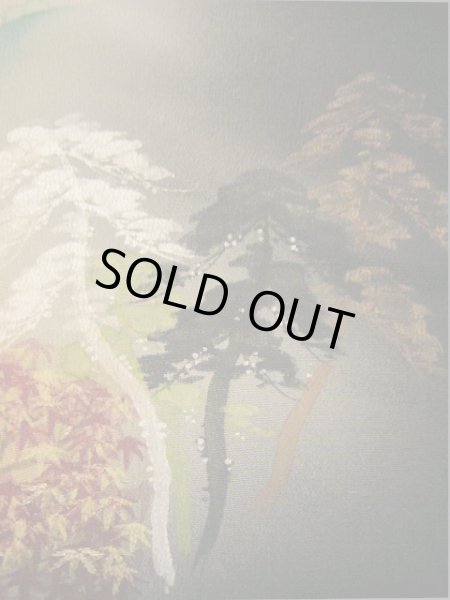 画像11: I0207J 留袖 女性用着物  シルク(正絹)   黒, 滝 【中古】 【USED】 【リサイクル】 ★★☆☆☆ (11)