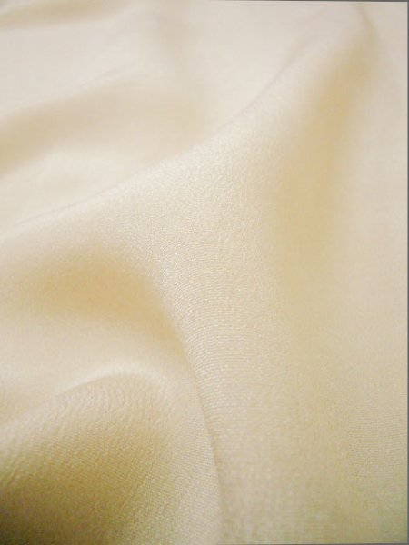 画像7: I0207L じゅばん 女性用着物  シルク(正絹)  スモーキーな オフ ホワイト,  【中古】 【USED】 【リサイクル】 ★★☆☆☆ (7)