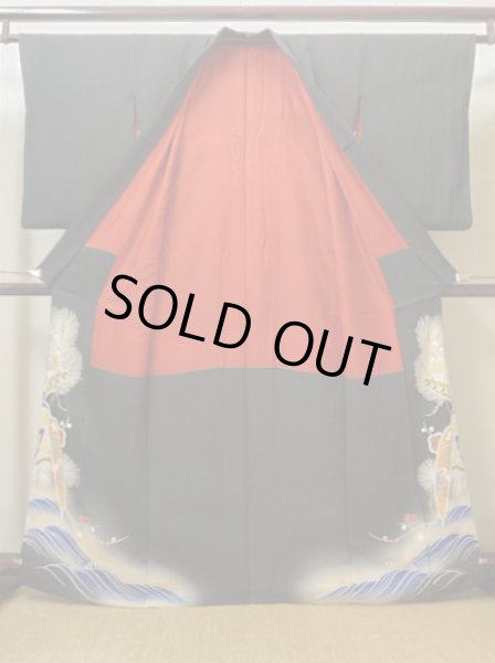 画像3: I0207M 留袖 女性用着物  シルク（正絹）   黒, 松/松葉 【中古】 【USED】 【リサイクル】 ★★☆☆☆ (3)