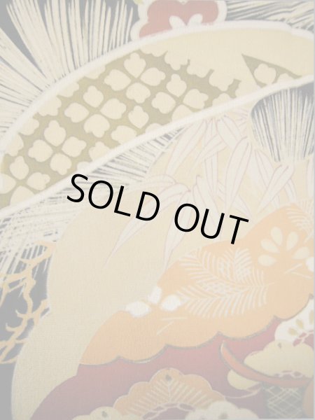 画像18: I0207M 留袖 女性用着物  シルク（正絹）   黒, 松/松葉 【中古】 【USED】 【リサイクル】 ★★☆☆☆ (18)