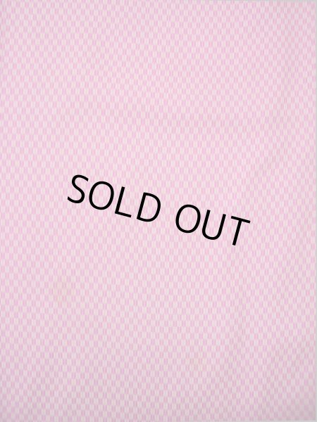 画像3: I0302R 織 女性用着物  シルク(正絹)  明るい ピンク, 矢絣 【中古】 【USED】 【リサイクル】 ★★☆☆☆ (3)