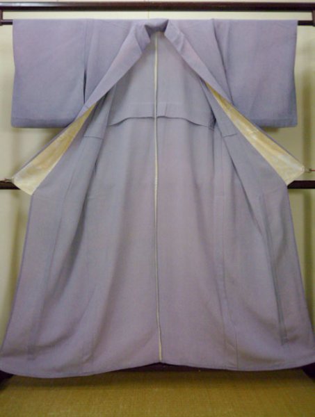 画像2: I0427P 単衣 女性用着物  シルク(正絹)   藤, 菱 【中古】 【USED】 【リサイクル】 ★★☆☆☆ (2)