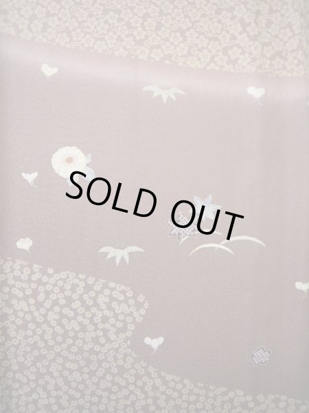 画像5: I0501J 訪問着 女性用着物  シルク（正絹） スモーキーな 薄い ローズ, 菊 【中古】 【USED】 【リサイクル】 ★★★★☆ (5)