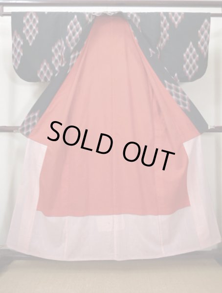 画像2: I0511J 織 女性用着物  シルク（正絹）   黒, 菱 【中古】 【USED】 【リサイクル】 ★★☆☆☆ (2)