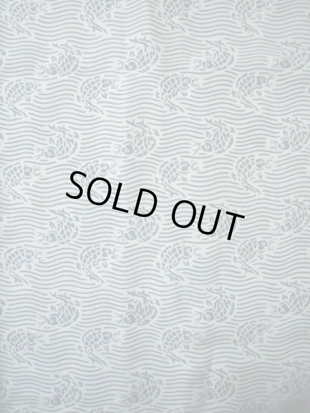 画像3: I0624Y じゅばん 男性用着物 荒磯鯉 シルク(正絹)  薄い グレー(灰色), 鯉 【中古】 【USED】 【リサイクル】 ★★★★☆ (3)