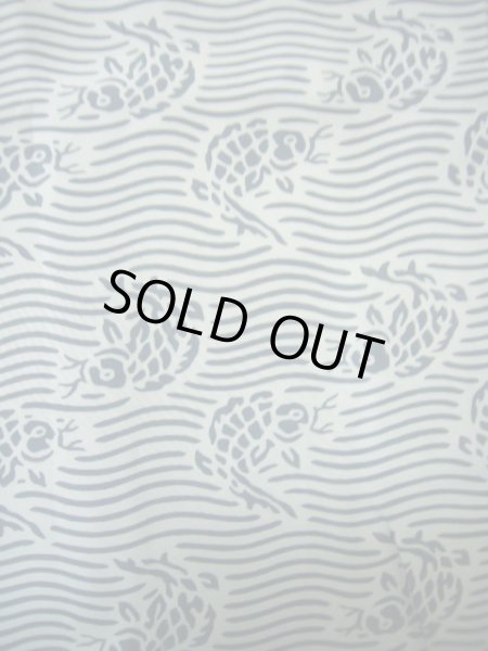 画像5: I0624Y じゅばん 男性用着物 荒磯鯉 シルク(正絹)  薄い グレー(灰色), 鯉 【中古】 【USED】 【リサイクル】 ★★★★☆ (5)