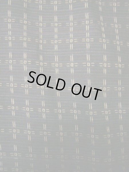 画像7: I1019Z 羽織 女性用着物  シルク（正絹）  スモーキーな 黒, 幾何学模様 【中古】 【USED】 【リサイクル】 ★★★★☆ (7)