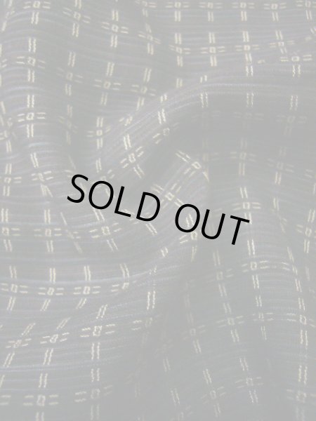 画像10: I1019Z 羽織 女性用着物  シルク（正絹）  スモーキーな 黒, 幾何学模様 【中古】 【USED】 【リサイクル】 ★★★★☆ (10)