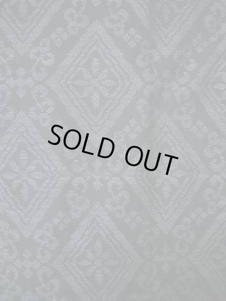 画像3: I1026D 羽織 女性用着物  シルク（正絹）  スモーキーな 黒, 菱 【中古】 【USED】 【リサイクル】 ★★★★★ (3)