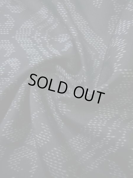 画像9: I1026D 羽織 女性用着物  シルク（正絹）  スモーキーな 黒, 菱 【中古】 【USED】 【リサイクル】 ★★★★★ (9)