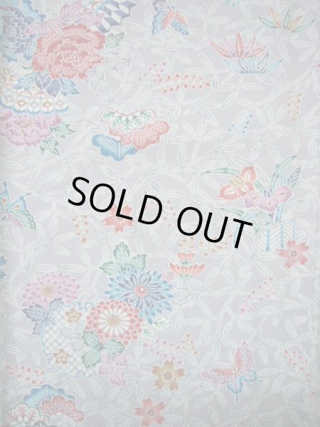 画像4: I1109H 小紋 女性用着物  シルク（正絹） 淡い グレーがかった 藤, 桜 【中古】 【USED】 【リサイクル】 ★★★★☆ (4)