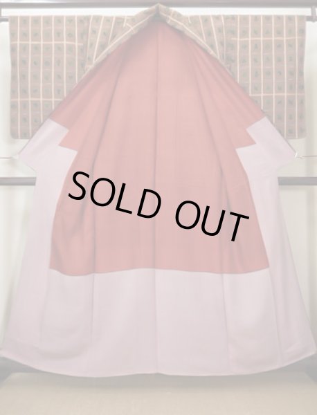 画像2: I1130Q 織 女性用着物  シルク(正絹)  クリーミーな ブラウン(茶色), チェック柄 【中古】 【USED】 【リサイクル】 ★★★☆☆ (2)