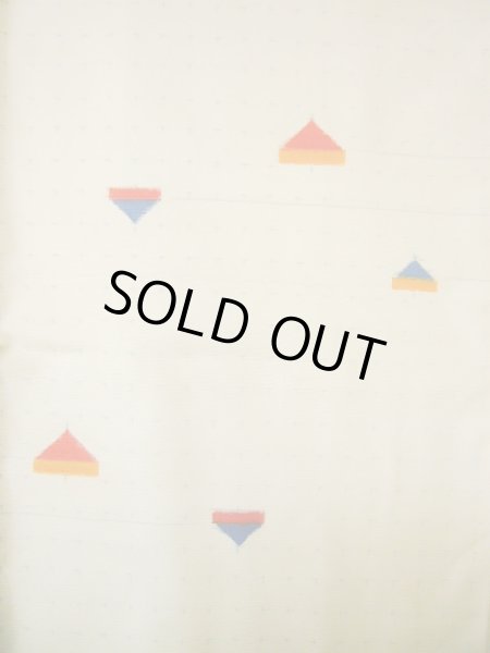 画像4: I1130V 紬 女性用着物  シルク（正絹）  クリーミーな オフ　ホワイト, 独楽 【中古】 【USED】 【リサイクル】 ★★★★☆ (4)