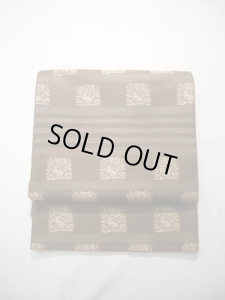 画像2: J0125Y 袋帯  女性用着物 化繊  スモーキーな ブラウン（茶色） うさぎ   【中古】 【USED】 【リサイクル】 ★★★☆☆ (2)