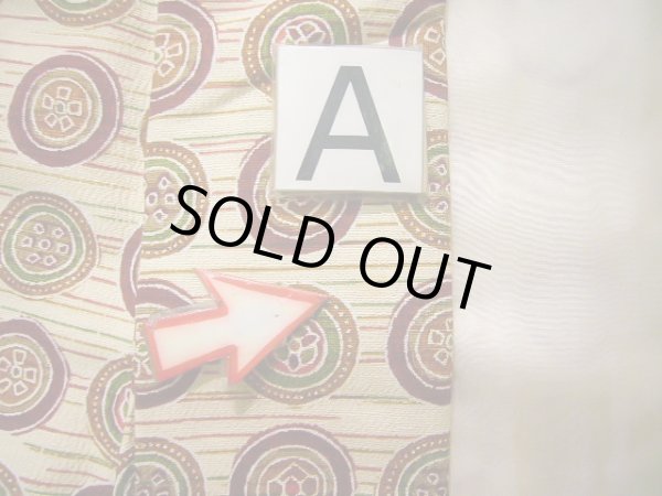 画像12: J0715I 小紋 女性用着物  シルク（正絹） クリーミーな  オフ　ホワイト, 丸 【中古】 【USED】 【リサイクル】 ★★★☆☆ (12)