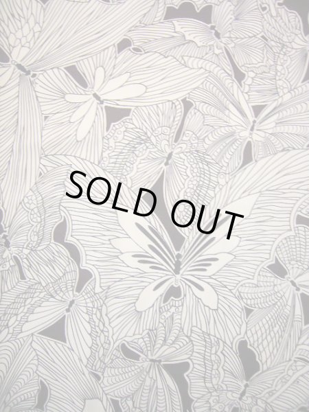 画像4: J0715Q 小紋 女性用着物  シルク（正絹） クリーミーな  オフ　ホワイト, 蝶々 【中古】 【USED】 【リサイクル】 ★★☆☆☆ (4)