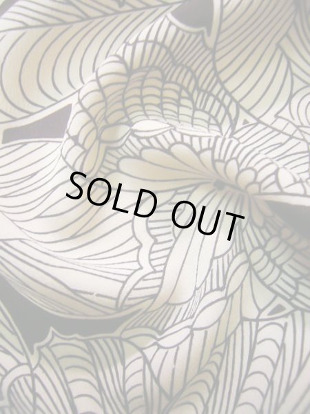 画像10: J0715Q 小紋 女性用着物  シルク（正絹） クリーミーな  オフ　ホワイト, 蝶々 【中古】 【USED】 【リサイクル】 ★★☆☆☆ (10)